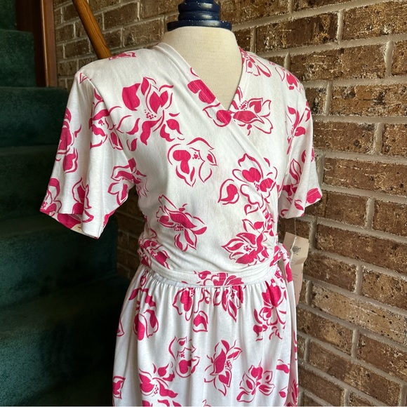 VTG 80s Retro NWT White & Pink Floral Print Short Sleeve Wrap Dress - Picture 3 of 11